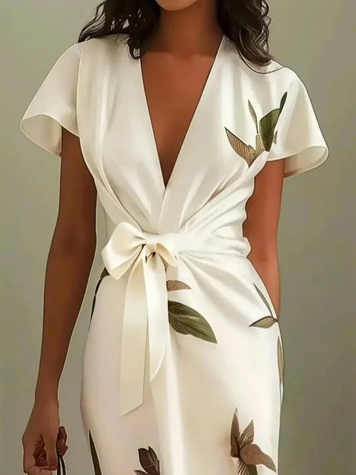 Women’s Dress | Defined Waistline