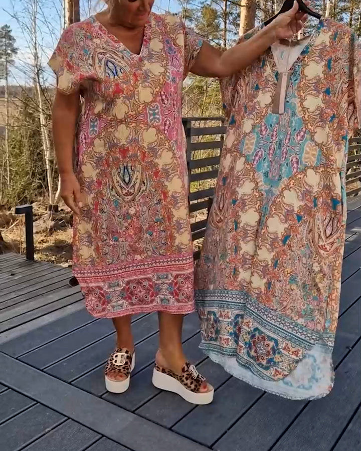 V-Neck Short-Sleeved Printed Shift Dress